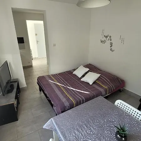 Holiday home La Maison Dans Le Jardin *